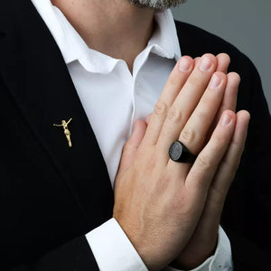 Anel_Sao_Bento_Preto_Medalha_de_Sao_Bento_Santo_Altar_4