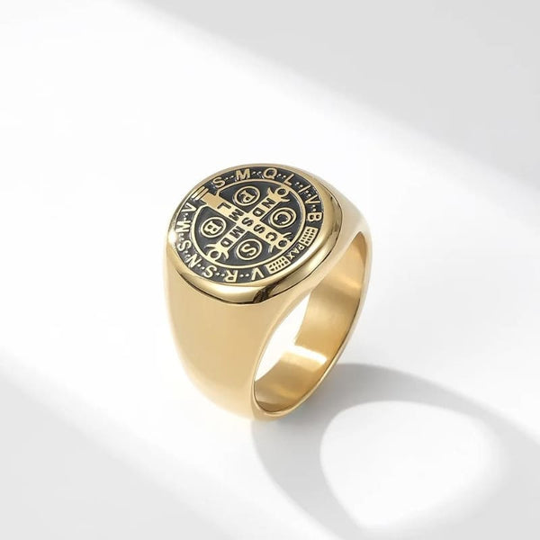 Anel_Sao_Bento_Dourado_Medalha_de_Sao_Bento_Santo_Altar_00
