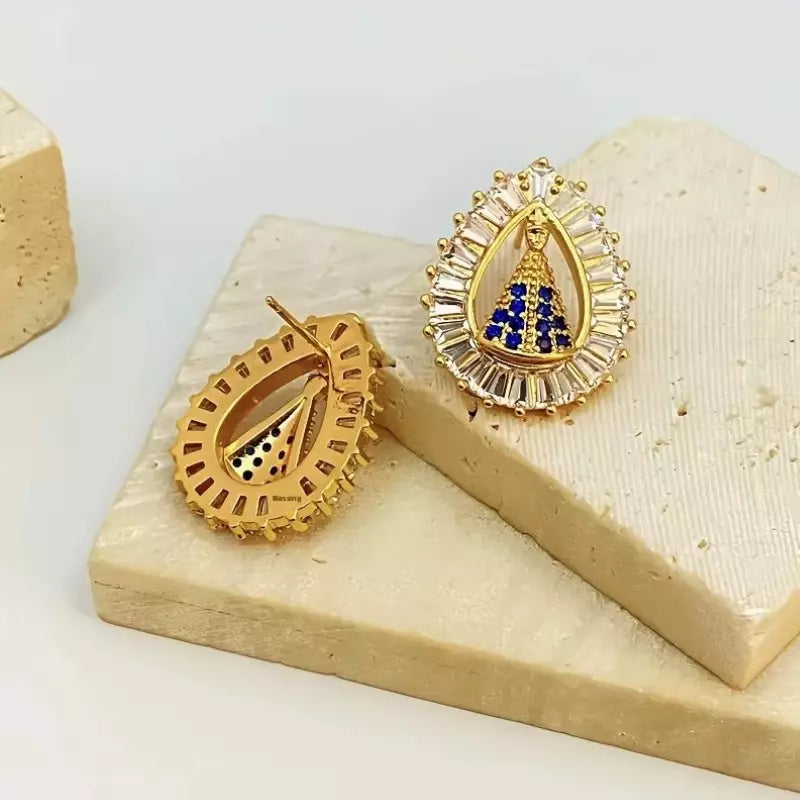 Brinco Nossa Senhora Aparecida Gota com Zircônia Grande Santo Altar
