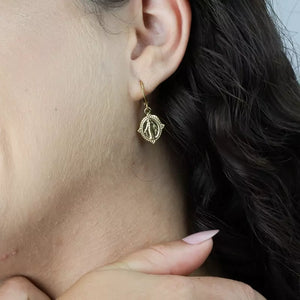 Brinco_Nossa_Senhora_Medalha_Milagrosa_Dourado_Santo_Altar_4