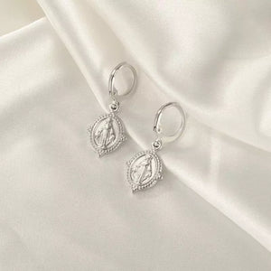 Brinco_Nossa_Senhora_Medalha_Milagrosa_Prata_Santo_Altar_4