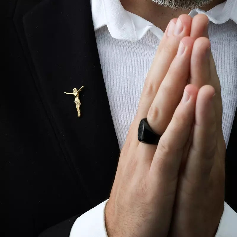 Broche_para_Roupa_Terno_Dourado_Jesus_Cristo_Crucificado_Santo_Altar_2