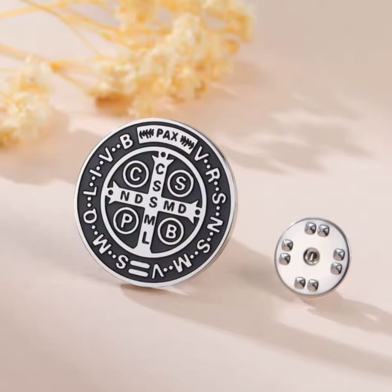 Broche para Roupa e Terno Cruz de São Bento Santo Altar