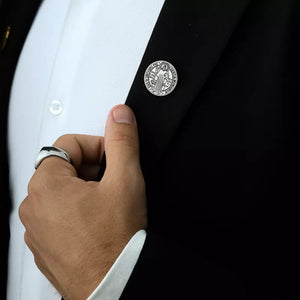 Broche_para_Roupa_e_Terno_Medalha_de_Sao_Bento_Santo_Altar_5