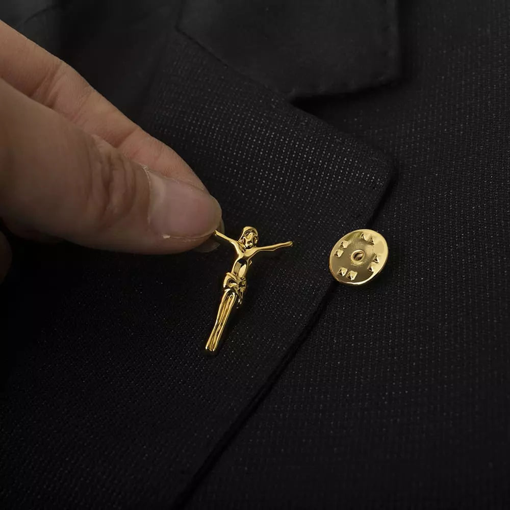 Broche_para_Roupa_Terno_Dourado_Jesus_Cristo_Crucificado_Santo Altar_14