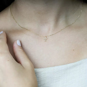 Colar_Feminino_Prata_Pingente_Crucifixo_Brilhante_Santo_Altar_4