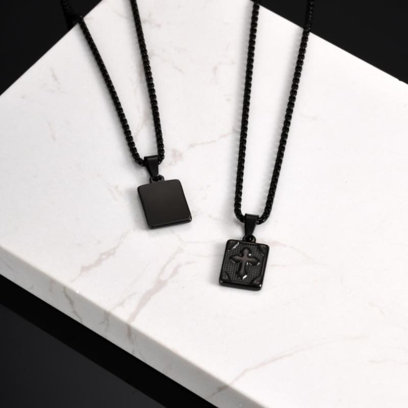 Colar Masculino Preto Pingente Crucifixo Medalha Santo Altar