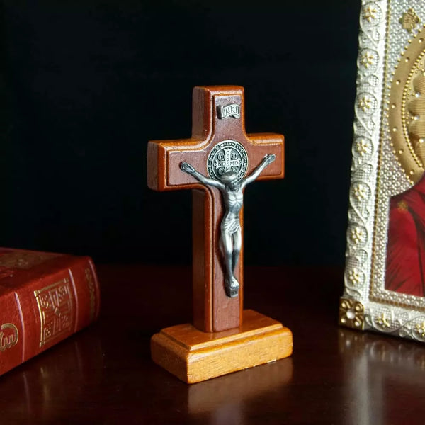 Crucifixo_de_Madeira_Pequeno_Cruz_de_Mesa_Santo_Altar_1