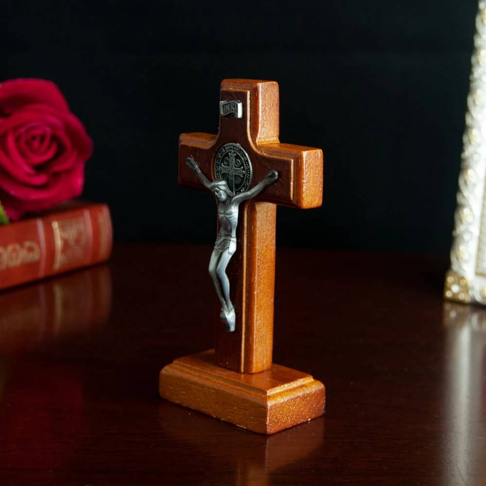 Crucifixo_de_Madeira_Pequeno_Cruz_de_Mesa_Santo_Altar_4
